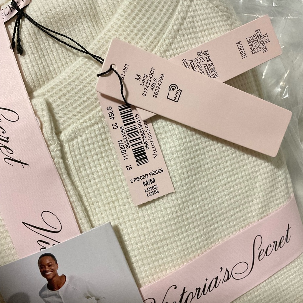 Victoria's Secret Cream Waffle Knit Jogger Set - Picture 4 of 4
